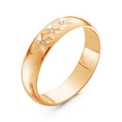 Z1-1052 Обручальное кольцо шириной 5 мм с 3 бриллиантами и алмазной гранью. Золото 585.
